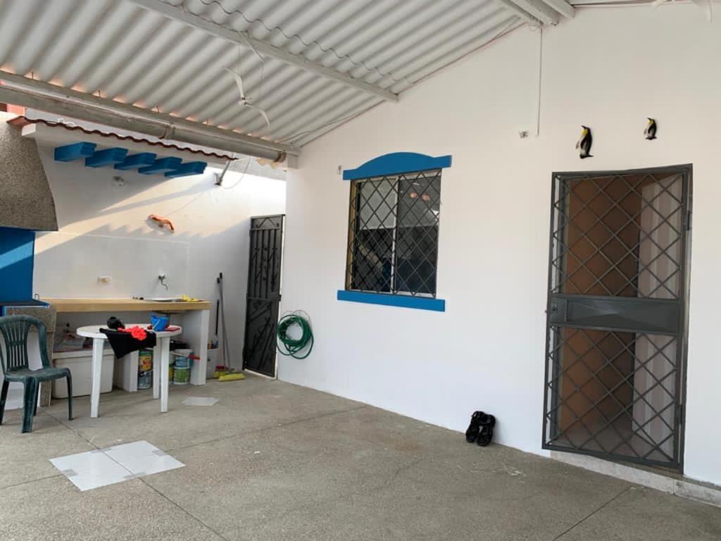 Beach House In Punta Carnero Salinas / Casa Eksteriør bilde